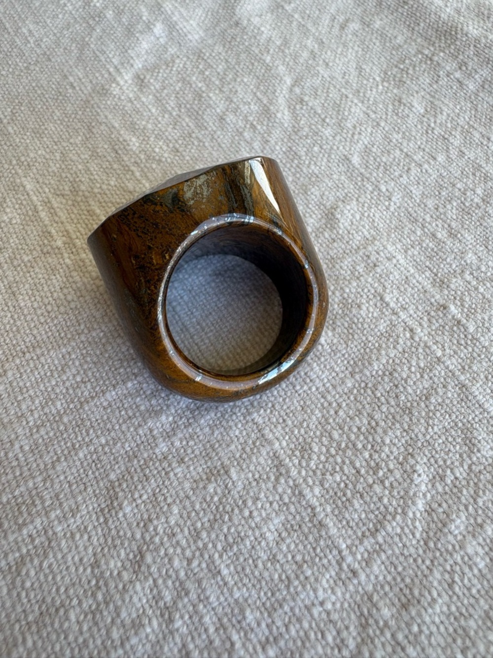 Polished Brown Resin Dome Ring - Picture 5 of 8